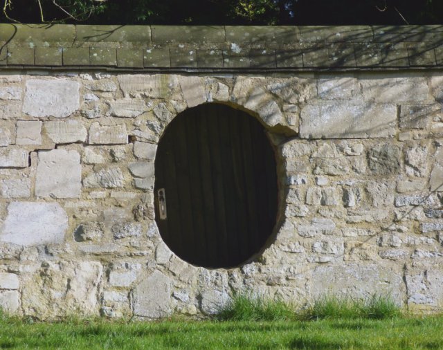 hobbit-door